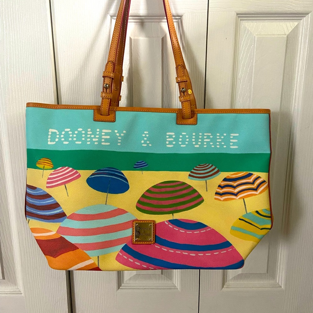 Dooney & Bourke Beach Umbrella Leisure Shopper